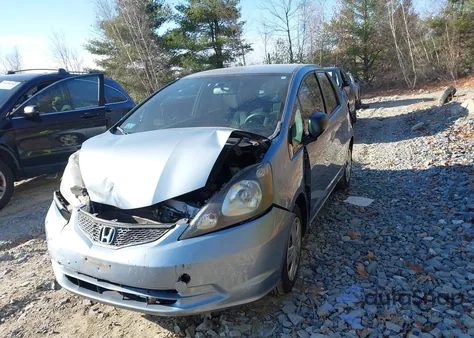2011 Honda Fit z USA, uszkodzony, nr VIN JHMGE8H37BC023871